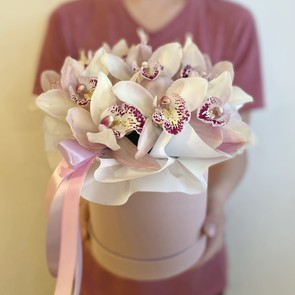 Шляпная коробка - Орхидеи