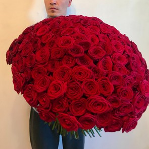 Монобукет красных роз - 201 роза