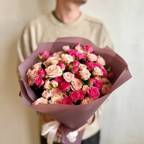 Букет из кустовых роз - Малина со сливками